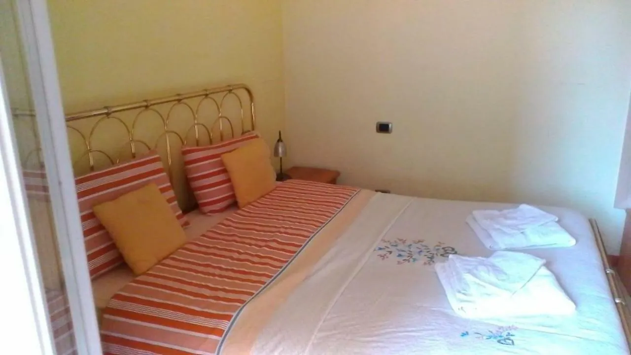 Dolce Vita Bed and Breakfast Verona 3*,  Italia